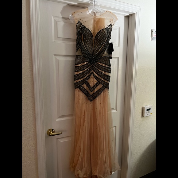 Dresses & Skirts - Dress